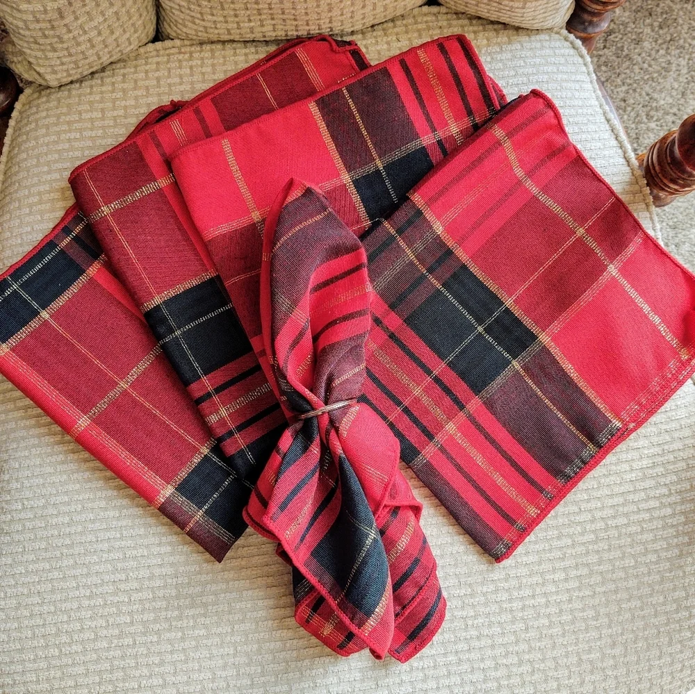 Christmas Cloth Napkins Set of 5! - Picture 1 of 4